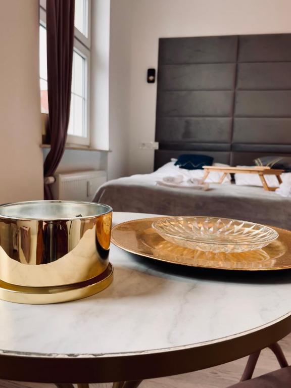 Posteľ alebo postele v izbe v ubytovaní Cloud 9 King Bed-Old Town View Apartment
