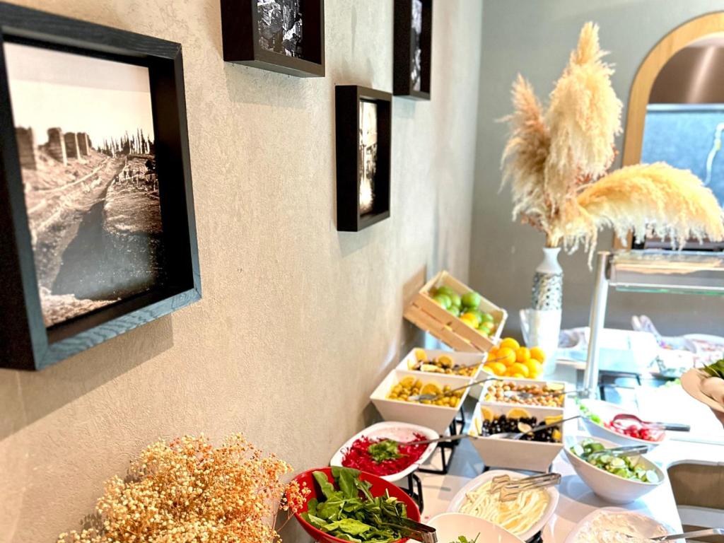 Edition Old City Hotel - 19