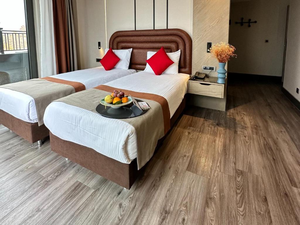 Edition Old City Hotel - 8