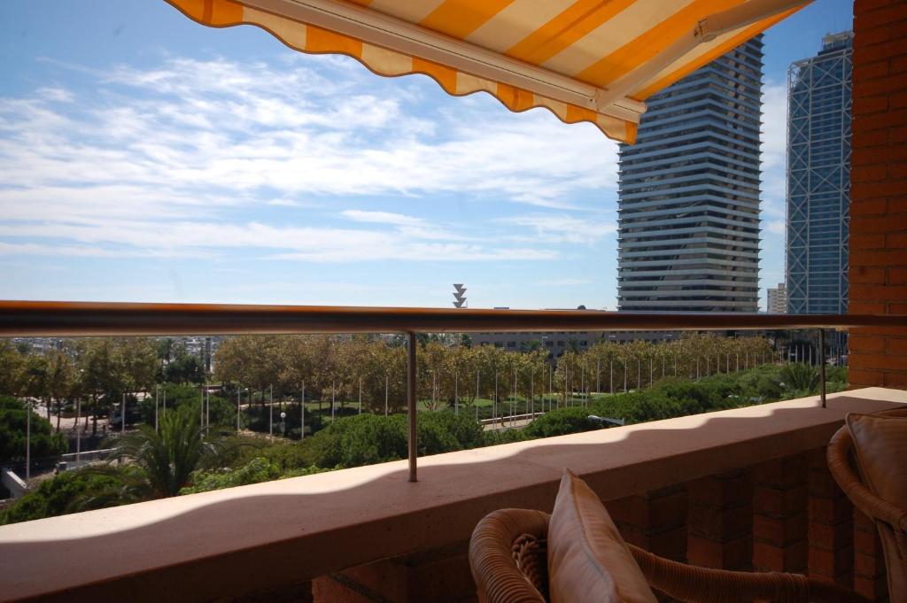 Balkoni atau teres di Lets Holidays Apartment Sea Views in Barcelona