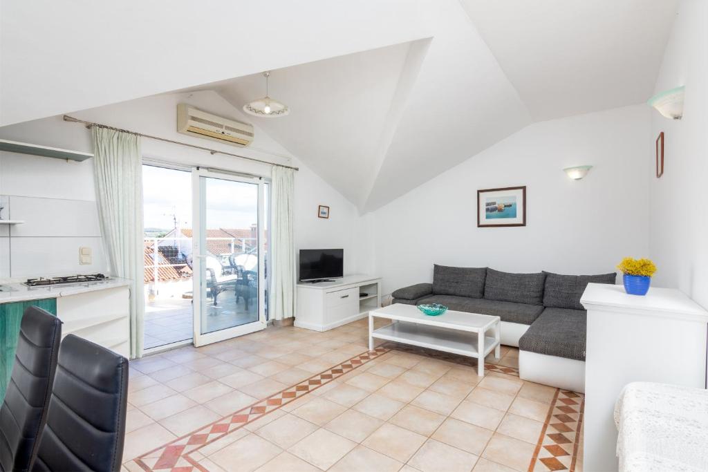 TV a/nebo společenská místnost v ubytování Apartments with WiFi Rovinj - 9702