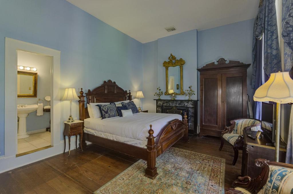 The Inn at Cedar Grove - Camera Queen Deluxe