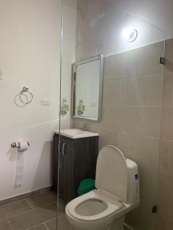 Vannituba majutusasutuses Moderna cabaña en Viterbo con Aire AC y Piscina