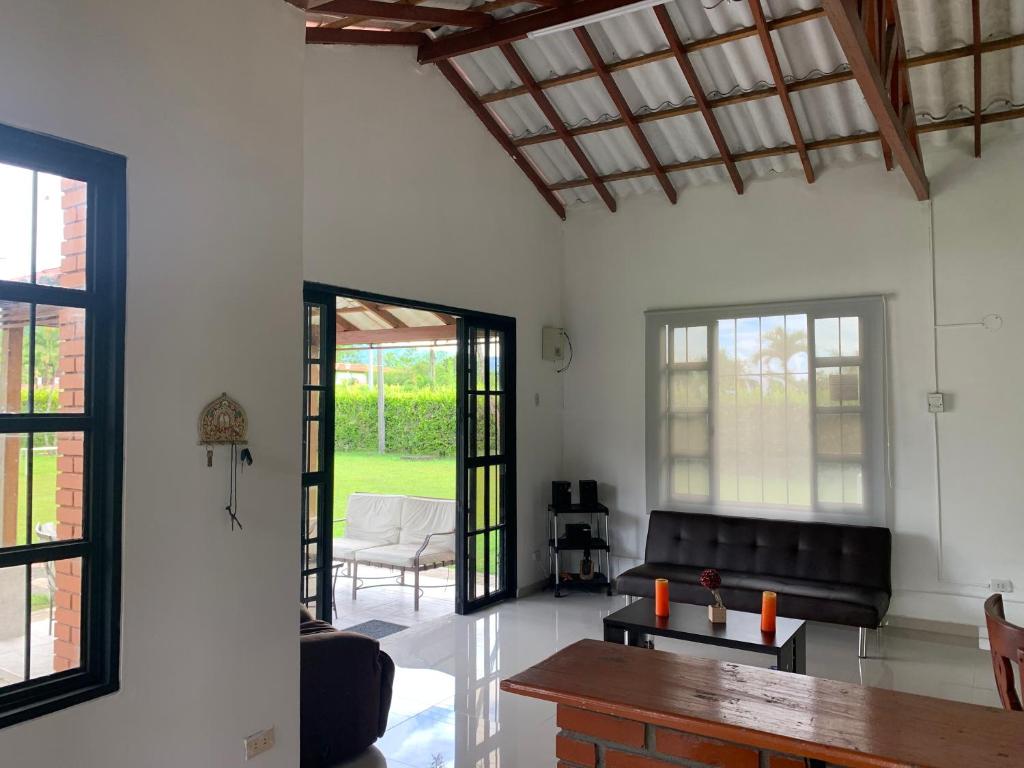 Istumisnurk majutusasutuses Moderna cabaña en Viterbo con Aire AC y Piscina