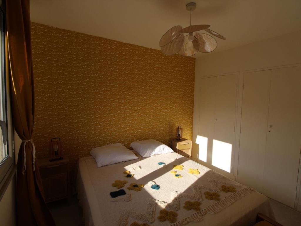 Posteľ alebo postele v izbe v ubytovaní Appartement moderne climatisé avec Wi-Fi à 300m du centre-ville et de la plage à Collioure - FR-1-309-355