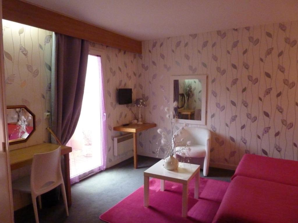Hôtel A La Renommée - Tweepersoonskamer Met 2 Aparte Bedden