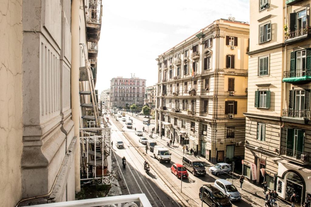 Nespecifikovaný výhled na destinaci Neapol nebo výhled na město při pohledu z apartmánu