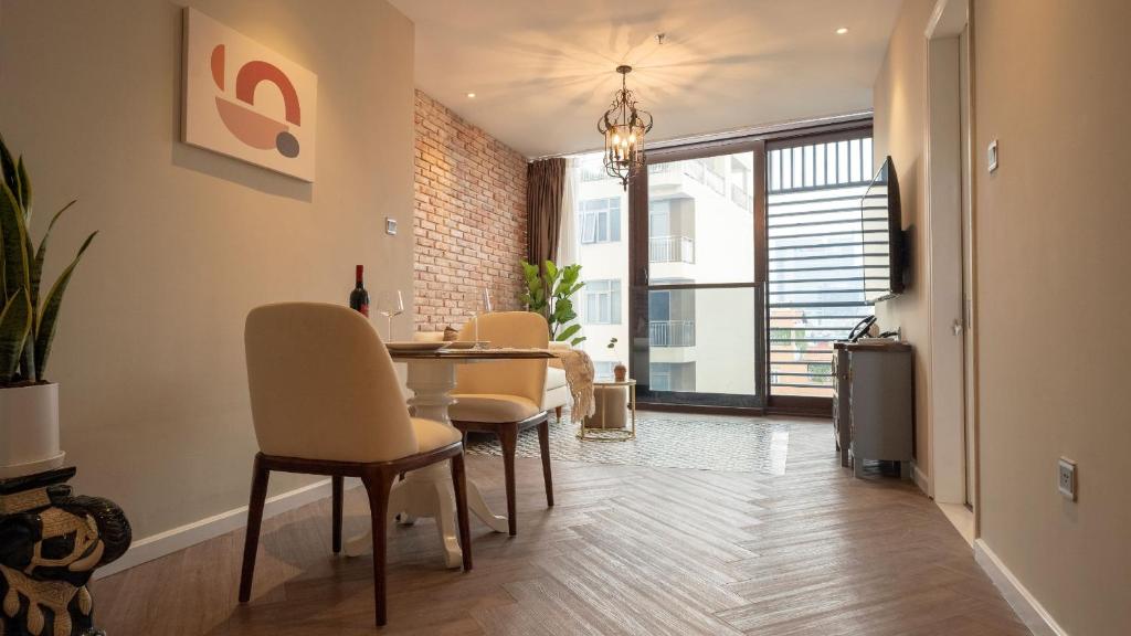Celine Living - Central - Familiensuite