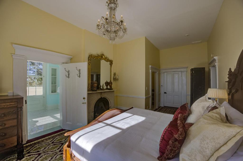 The Inn at Cedar Grove - Suite King Deluxe