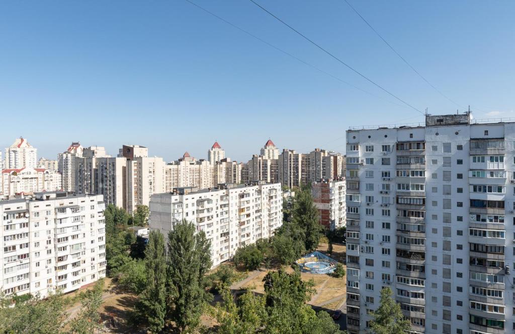 Чудова квартира для відпочинку і роботи на Оболоні фото 5