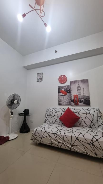 Sea Residences TowerE-F by EsStays - 带阳台的公寓