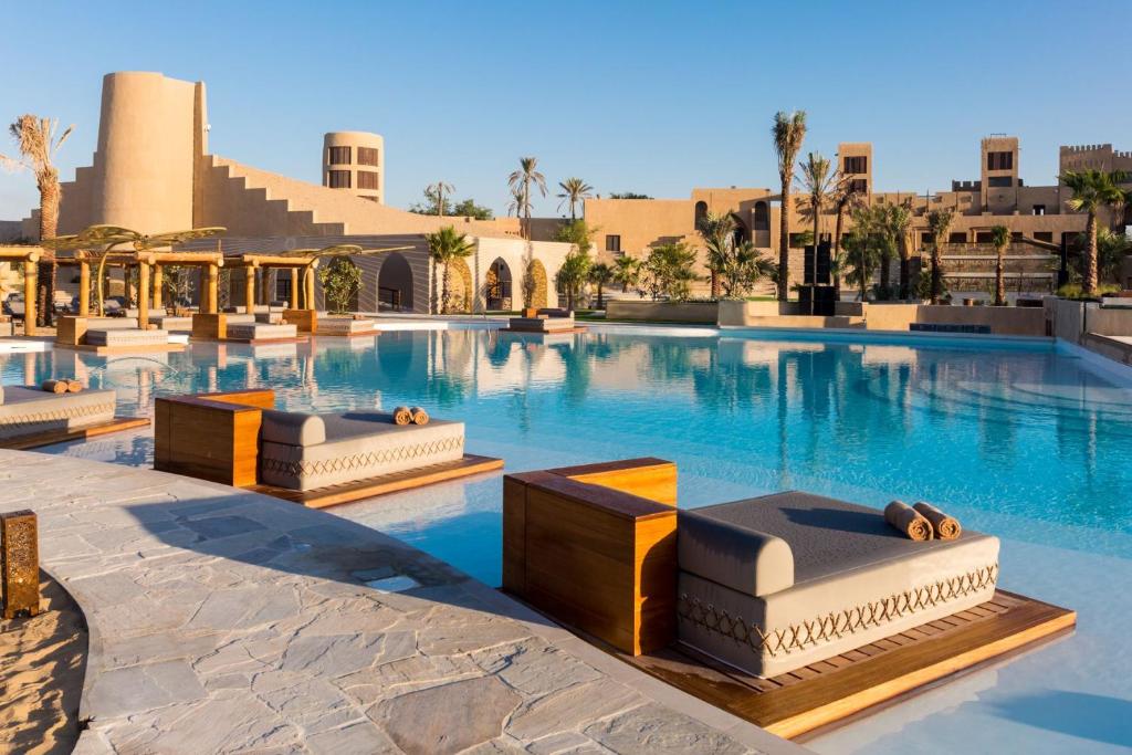 Bazén v ubytování Terra Solis Dubai nebo v jeho okolí