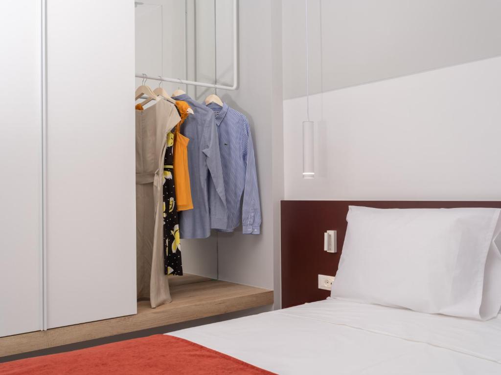 Evans Luxurious Apartment 2 - 8