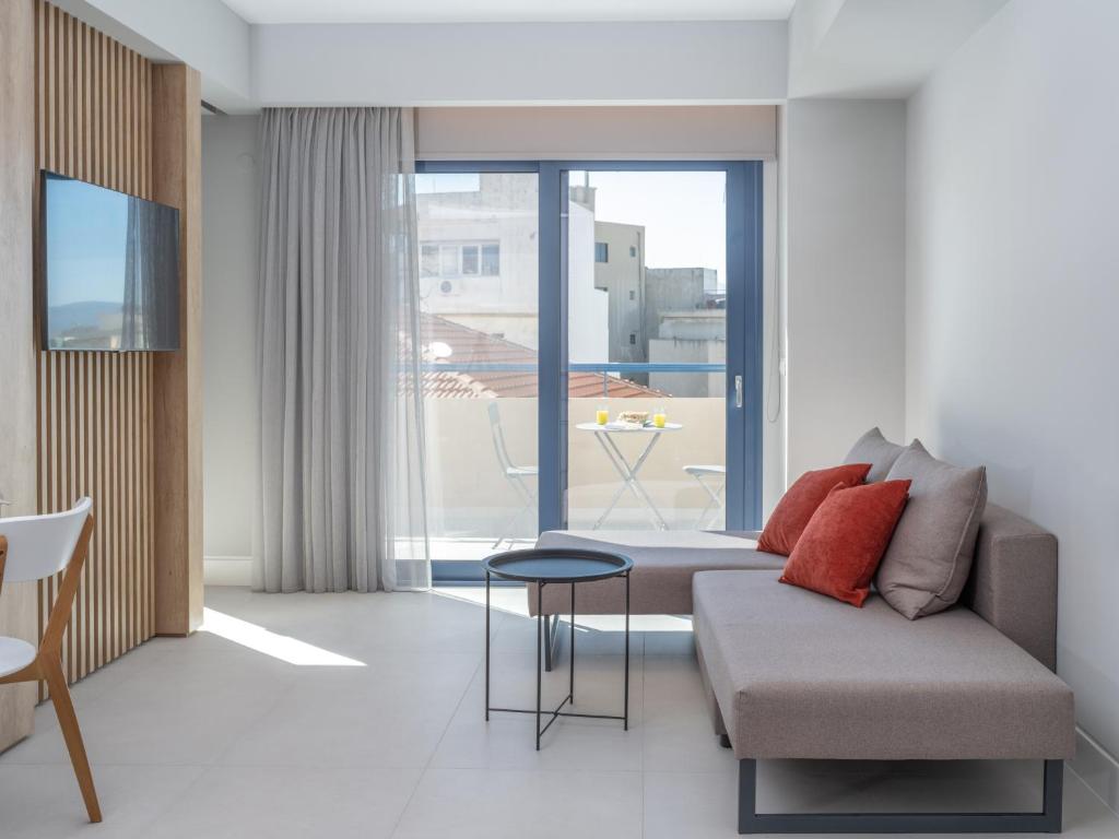 Evans Luxurious Apartment 2 - 3