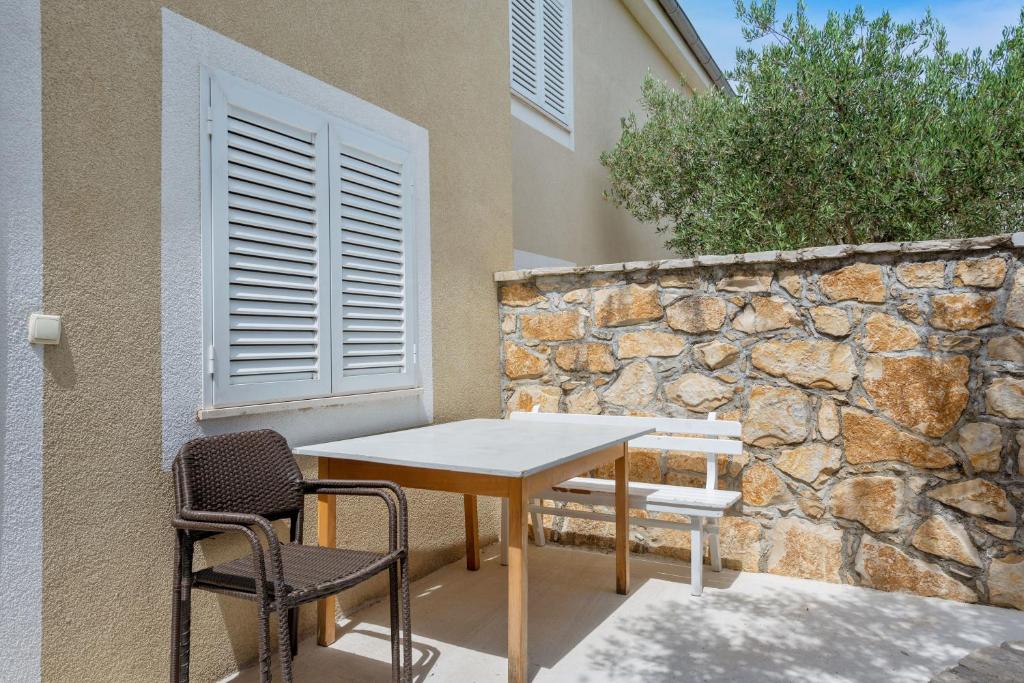 Fotografie z fotogalerie ubytování Aparthotel Vila Danica v destinaci Dobropoljana