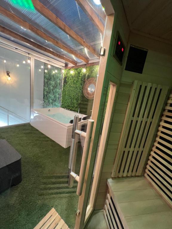 SPA de charme 6 pers avec Jacuzzi & Sauna privatifs au coeur de ville - Esprit Coco – photo 11