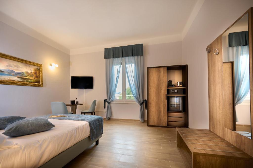 D'AZEGLIO 62 LUXURY ROOMS - 