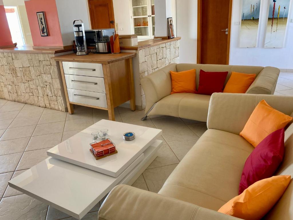 Kuchyň nebo kuchyňský kout v ubytování Seaview Luxury Penthouse Mare