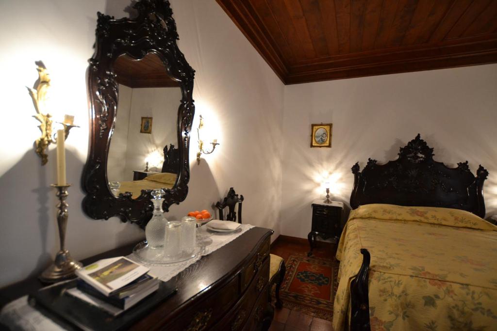 Postel nebo postele na pokoji v ubytování Paço de Calheiros - Turismo de Habitação