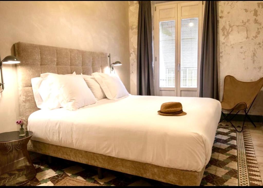 Postel nebo postele na pokoji v ubytování Blue Sardine Hostal Boutique Altea