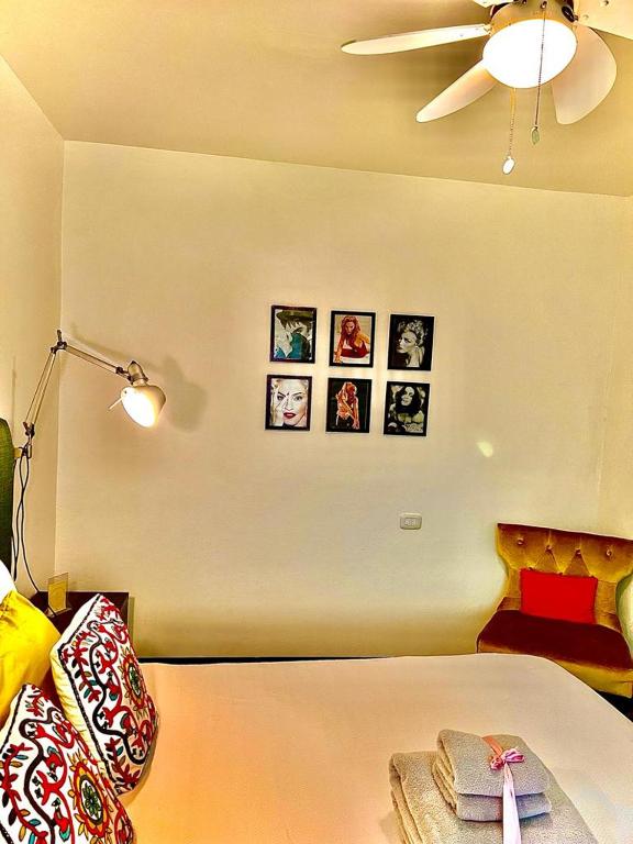 Postel nebo postele na pokoji v ubytování BUDDA HOME