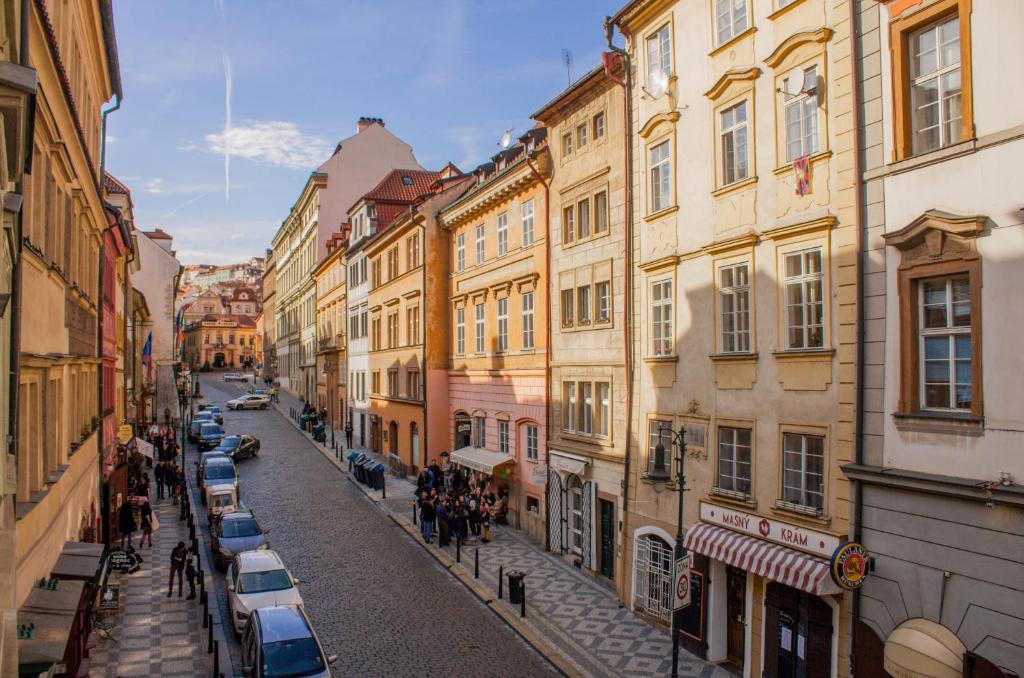 At the Blue Lion and Parking Assistance - 15