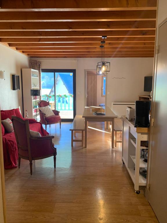 Televízia a/alebo spoločenská miestnosť v ubytovaní Appartement chaleureux chez Nadège et Raphaël