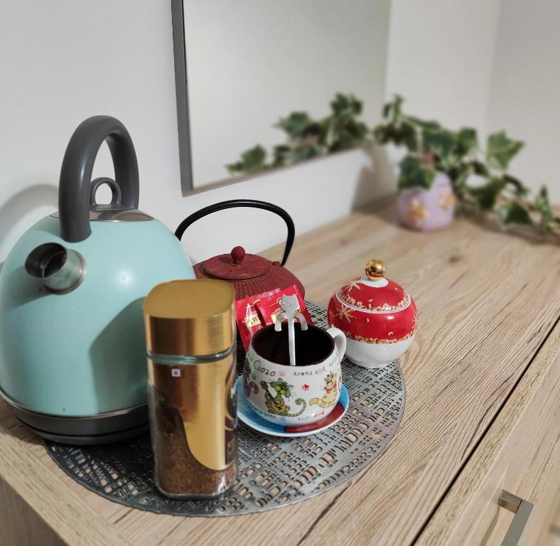 Kaffi- og teaðstaða á Your Room, Your Apartment, Your Shared Pool