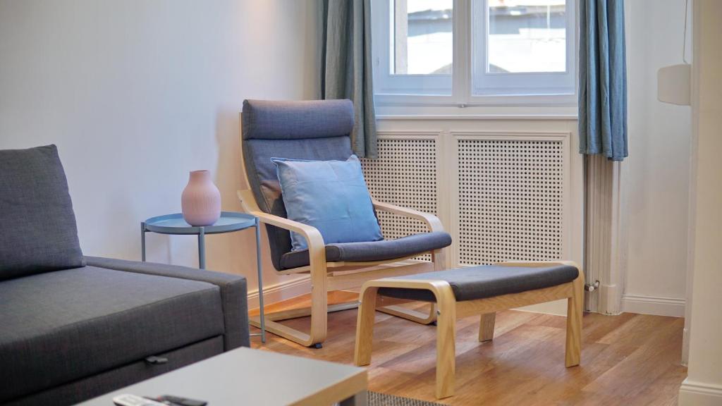 Posedenie v ubytovaní PAU Stylish studios in the heart of Budapest