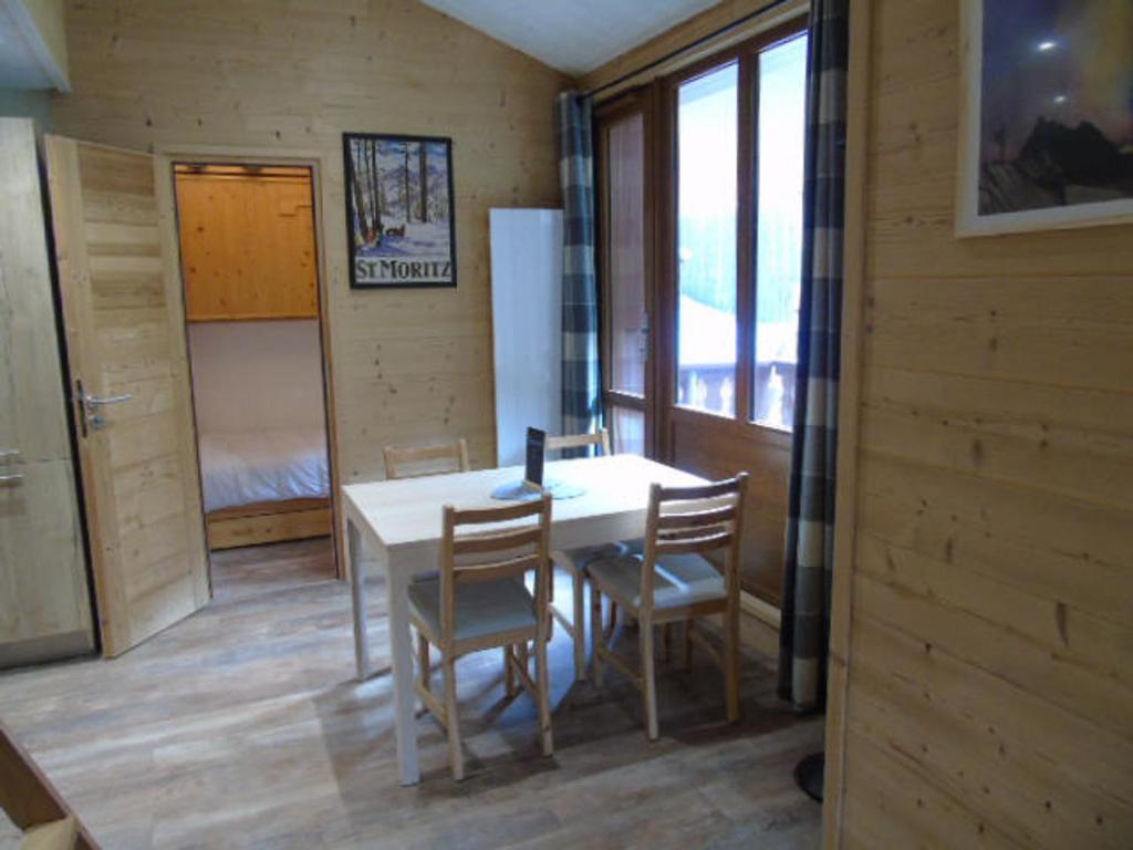 Fotografia z galérie ubytovania Confort 3 pièces rénové, balcon, proche remontées mécaniques, Wifi, animaux admis - FR-1-561-105 v destinácii Modane