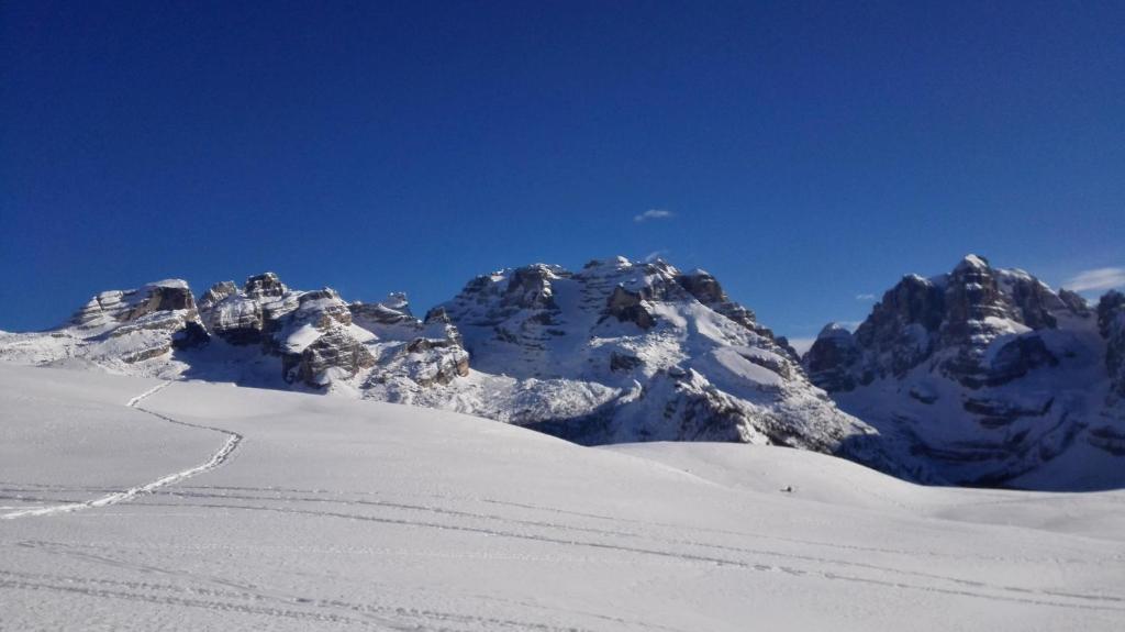 Fotografia z galérie ubytovania Residenza Caola Sant'Antonio Mavignola v destinácii Madonna di Campiglio