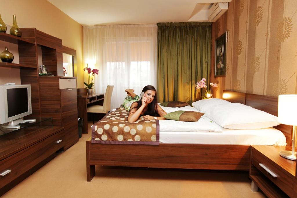 City Hotel Nitra with free parking - Resim 44