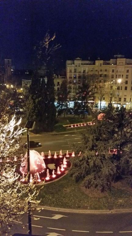 Edificio en el que se encuentra el hostal o pensión