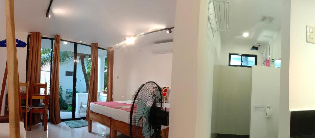 Cama o camas de una habitación en Corong Beach Resort