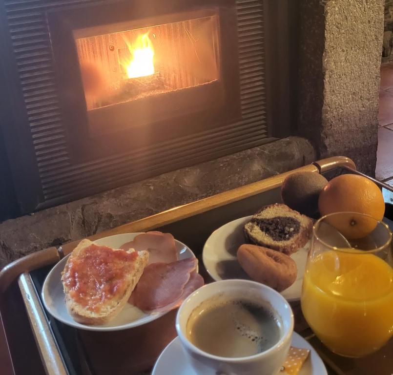 Možnosti snídaně pro hosty v ubytování Hotel Rural LA CÁRCEL