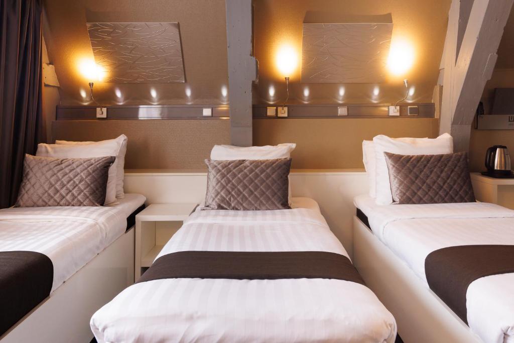 Hotel CC photo