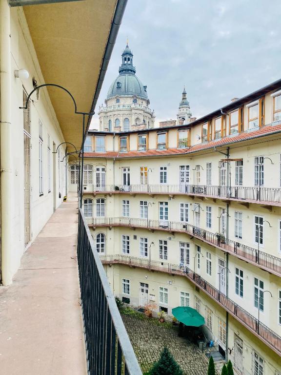 Budova, v ktorej sa apartmán nachádza