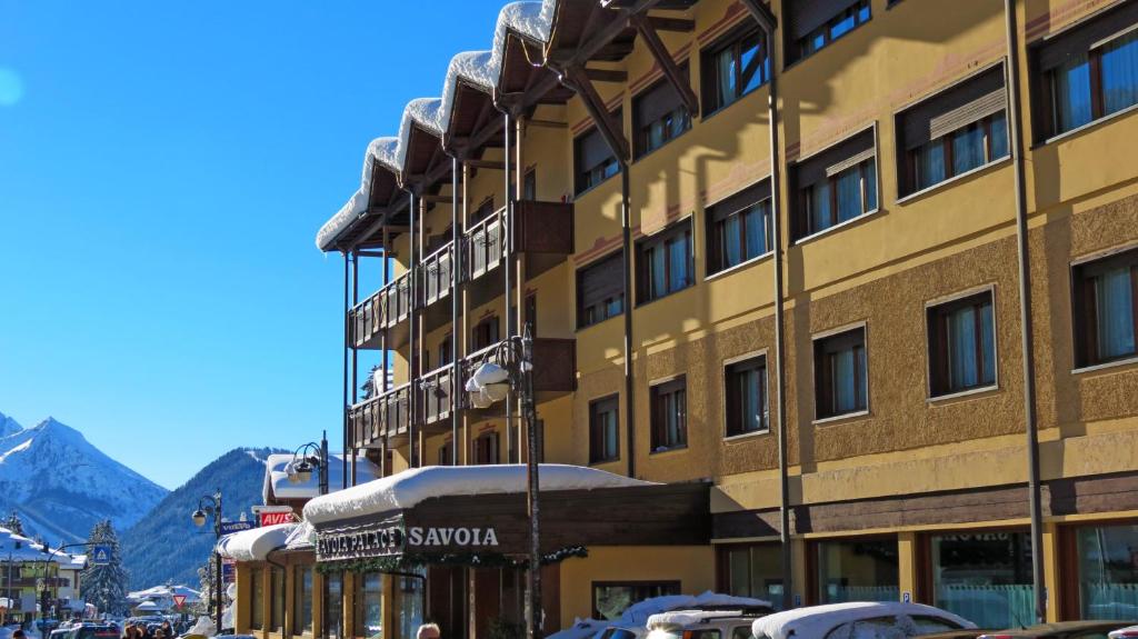 Nespecifikovaný výhled na hory nebo výhled na hory při pohledu z hotelu