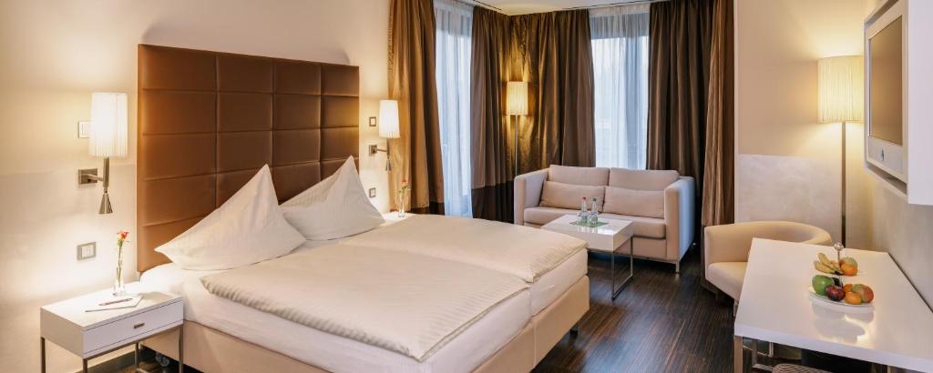 Hotel Eberhards am Wasser - Superior Double Room With River View