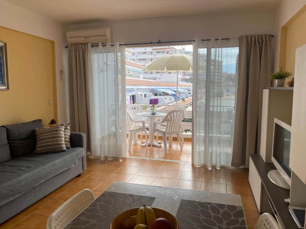 Fotografie z fotogalerie ubytování Ocean View Apartment at the beach Playa de La Arena v destinaci Puerto de Santiago