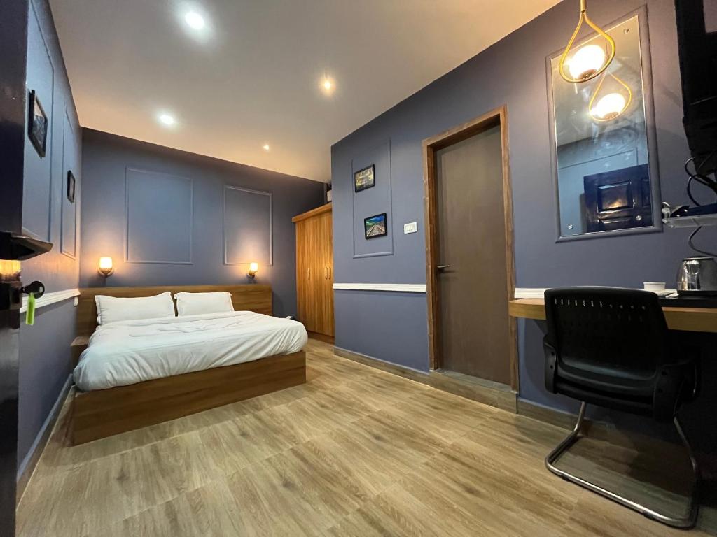 Achala Home - Deluxe Double Room
