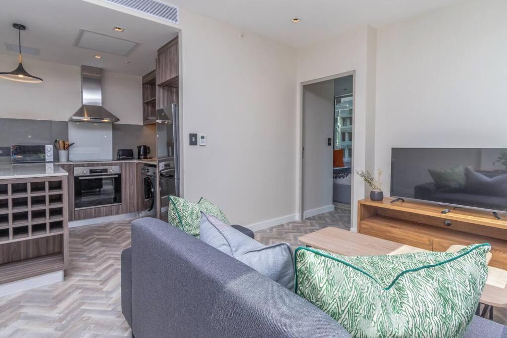 Apartment 901 Foreshore Place, Cape Town, South Africa