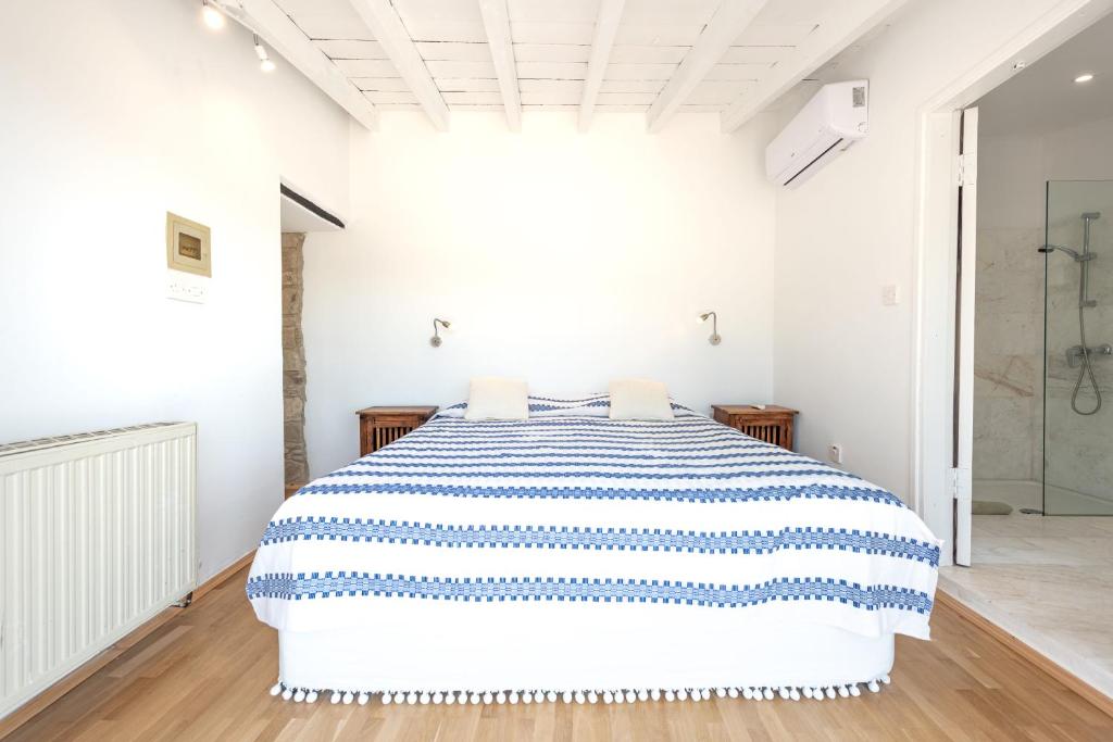 Cyprus Villages Hotel & Restaurant - Central Location - Bed & Breakfast - With Access To Pool And Stunning Views - Apartamento De Dois Quartos - Mespilo House