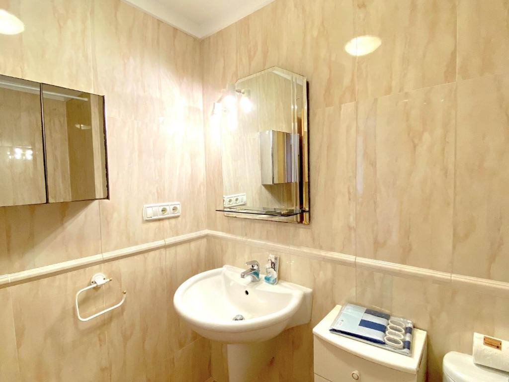 Kúpeľňa v ubytovaní Tamango Hill Alcazaba A 1B Casasol