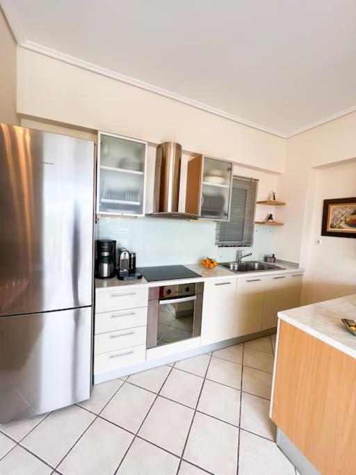 A kitchen or kitchenette at Mare Marina View 1