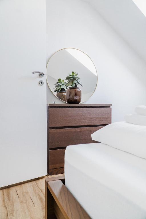 Postel nebo postele na pokoji v ubytování 360 Grad Hotel & Bar
