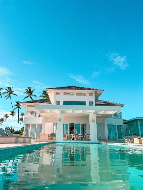 Bazén v ubytování Peninsula Esmeralda Luxury Villas nebo v jeho okolí