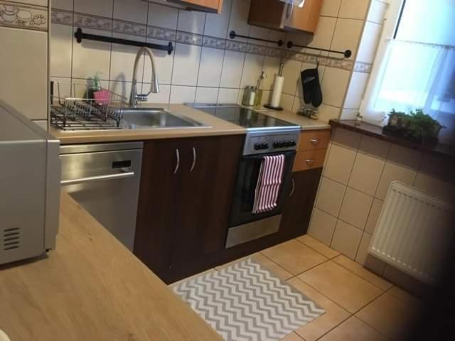 مطبخ أو مطبخ صغير في Apartament Szpitalna