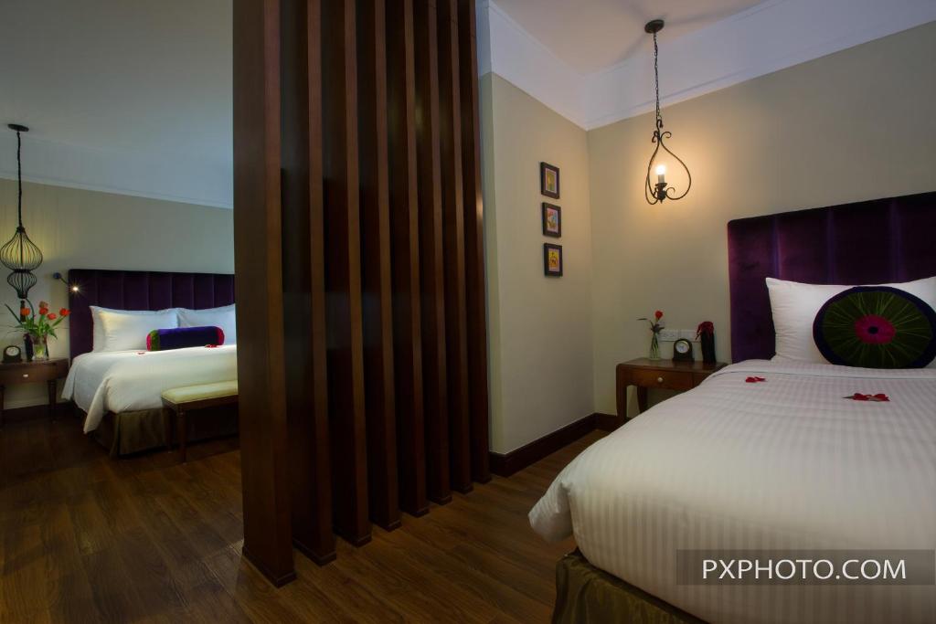 La Siesta Classic Ma May - 16