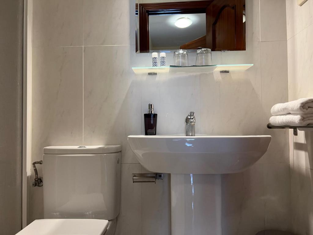 Koupelna v ubytování THC Bergantin Hostel